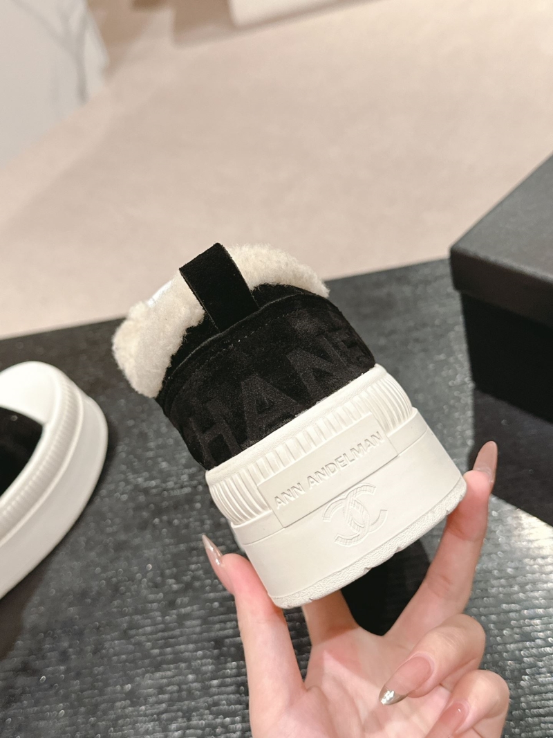 Ch**el sport shoes
